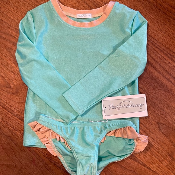 Pacific Rainbow April UV Protection Rashguard - Picture 5 of 7